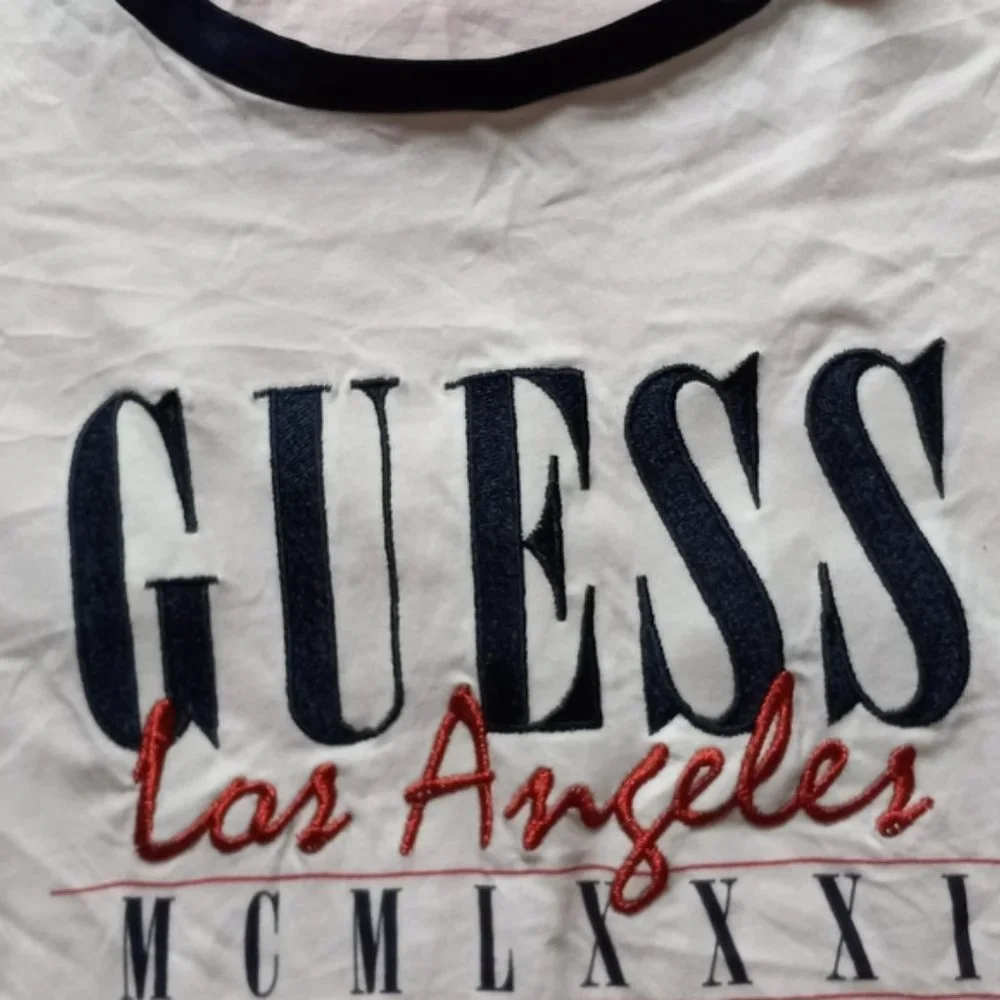 New GUESS Woman’s White Sequins Logo Tee Shirt Top T-shirt Sz XL